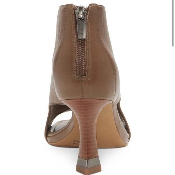 Vince Camuto Women Jesilia Taupe Leather Zipper Ankle Booties - Picture 2 of 2